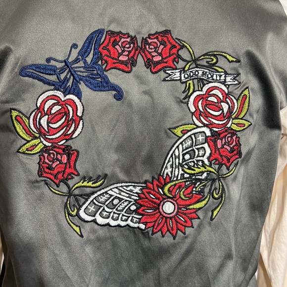ODD MOLLY 584 Big bomber jacket. Satin. Two colored with gorgeous embroidery. - Picture 8 of 12